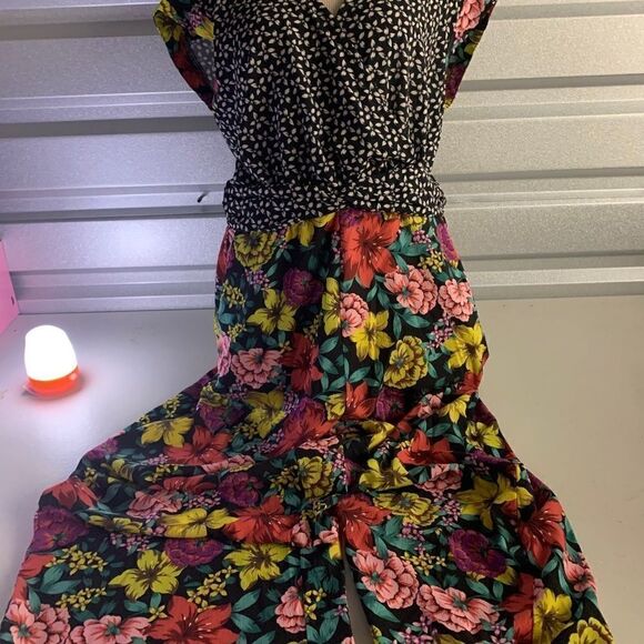 Jumpsuit   - Picture 1 of 4